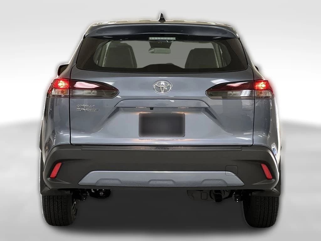 Toyota Corolla Cross L 2WD (Natl) 2026 — side view