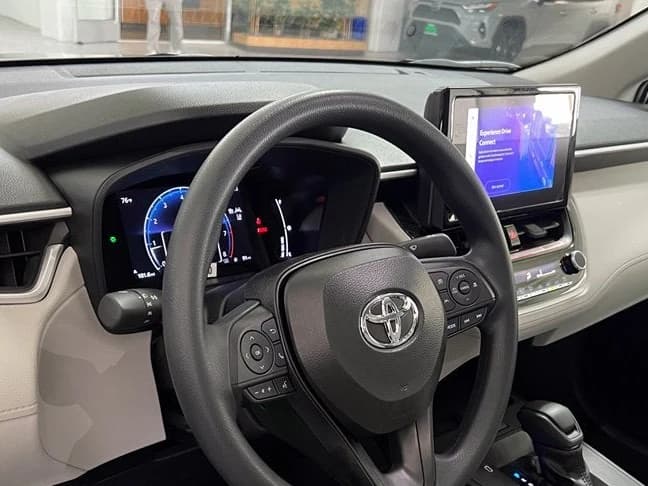 Toyota Corolla Cross L 2WD (Natl) 2026 — side view