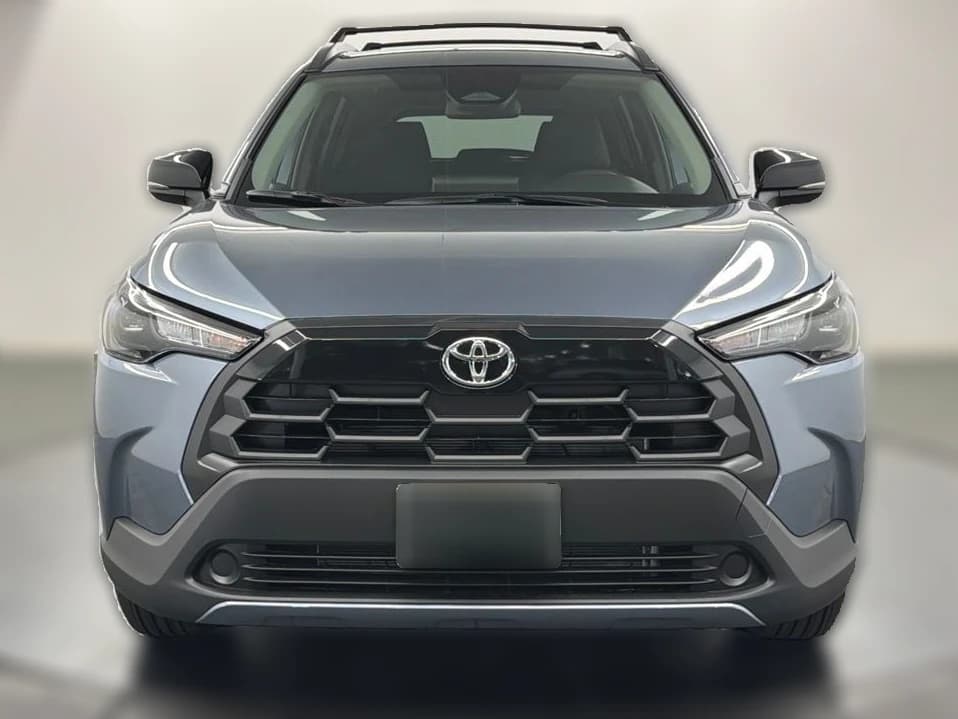 Toyota Corolla Cross LE 2WD (Natl) 2026 — side view