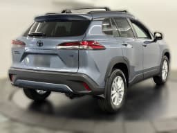 Toyota Corolla Cross LE 2WD (Natl) 2026 — side view