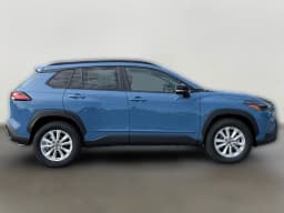Toyota Corolla Cross LE 4WD (Natl) 2026 — side view