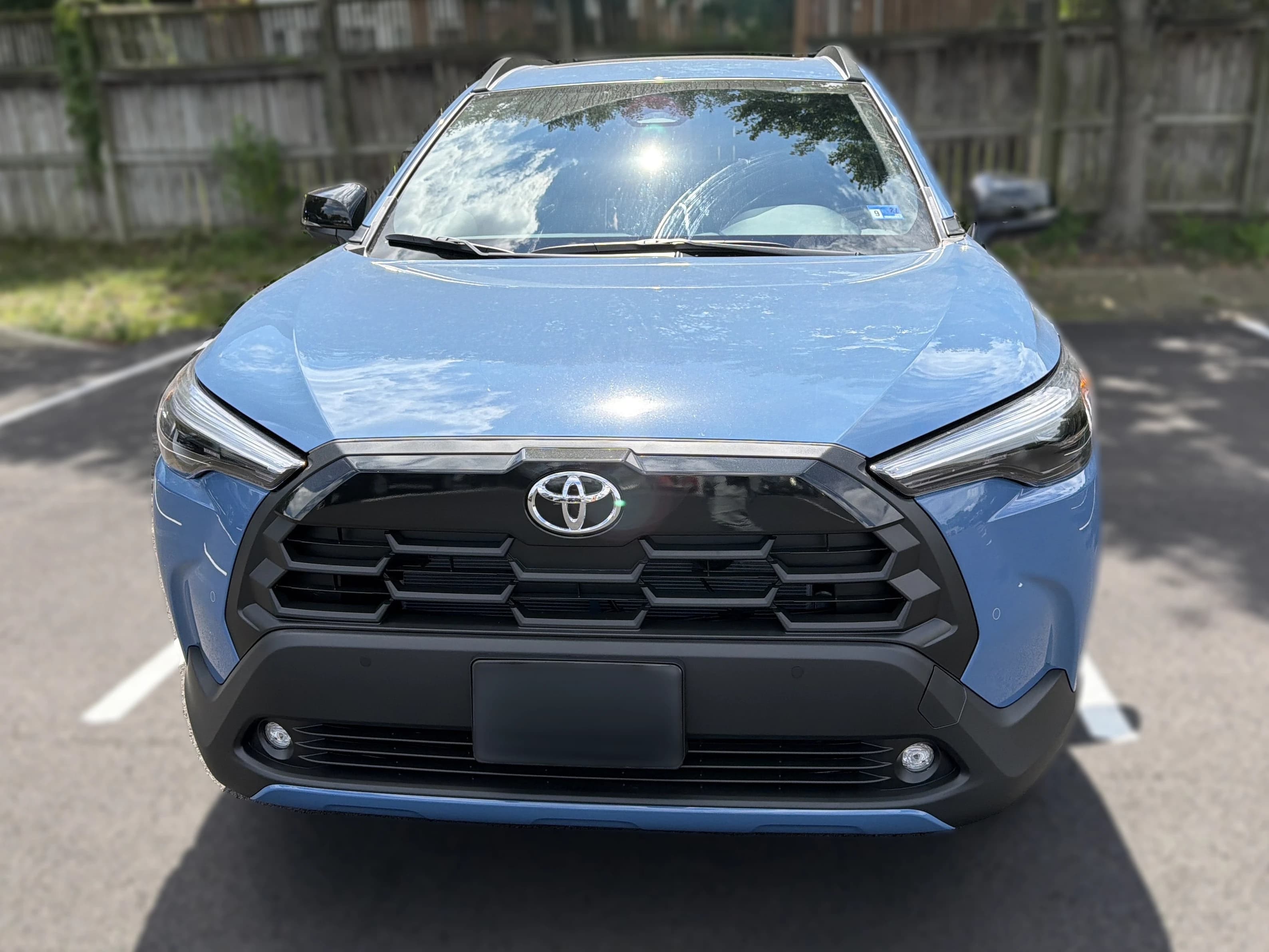 Toyota Corolla Cross XLE 4WD (Natl) 2026 — side view