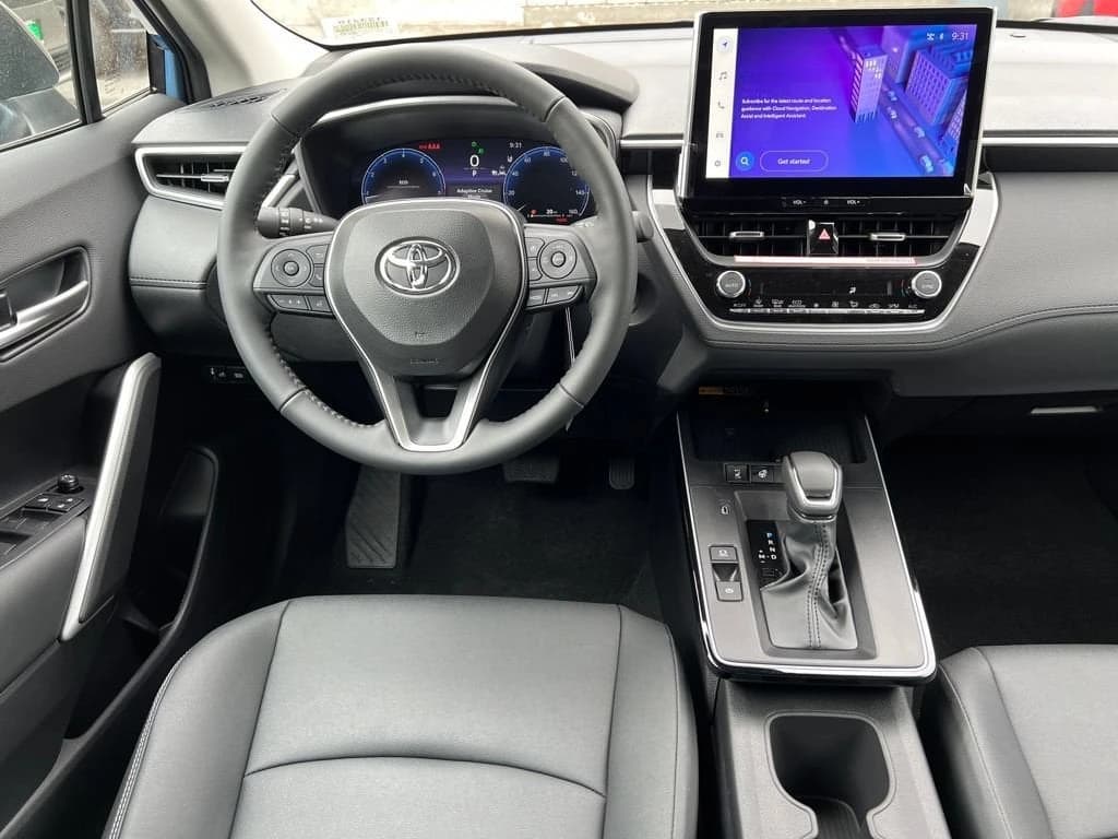 Toyota Corolla Cross XLE 4WD (Natl) 2026 — side view