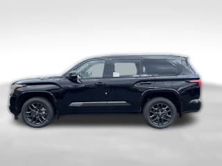 Toyota Sequoia Platinum 4WD (Natl)