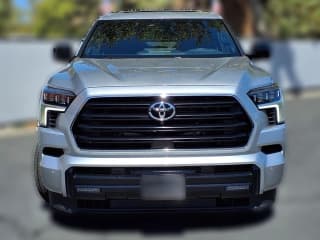 Toyota Sequoia Limited 4WD (Natl)