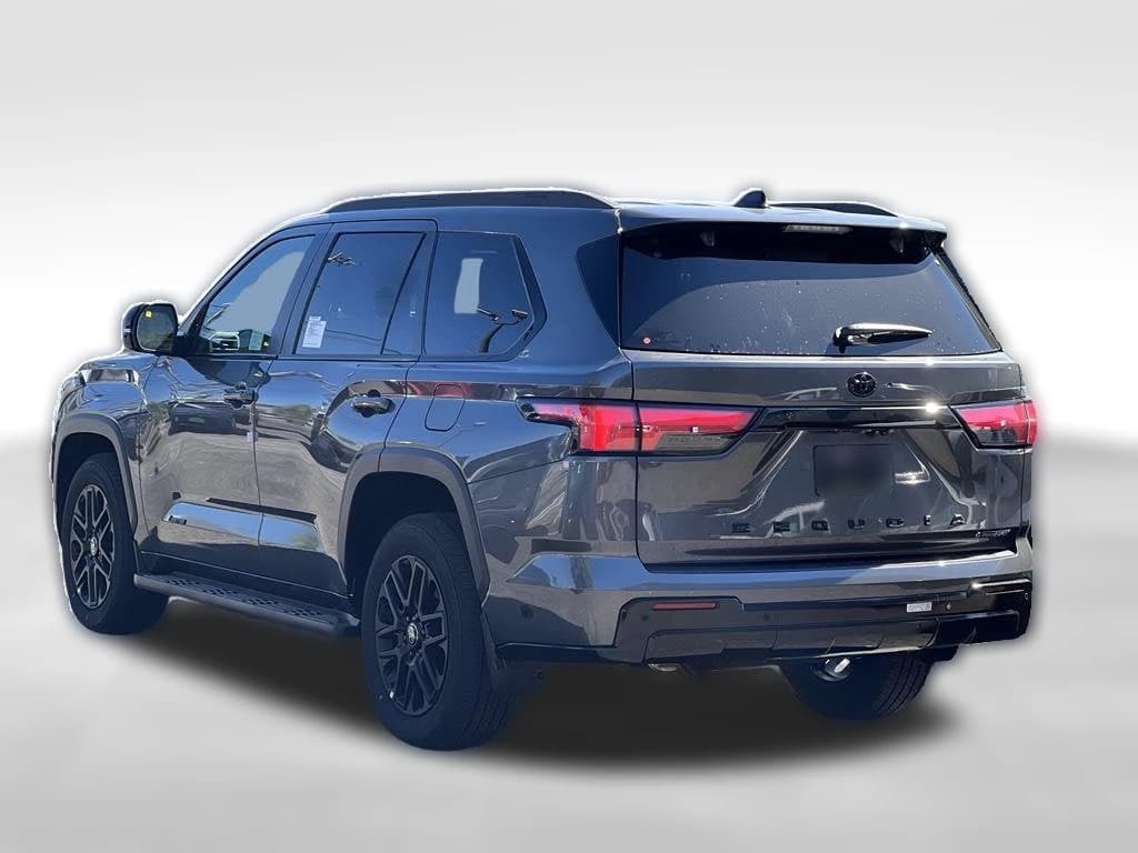 Toyota Sequoia Limited 4WD (Natl) 2026 — side view