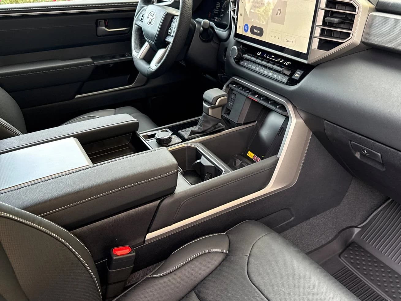 Toyota Sequoia Limited 4WD (Natl) 2026 — side view