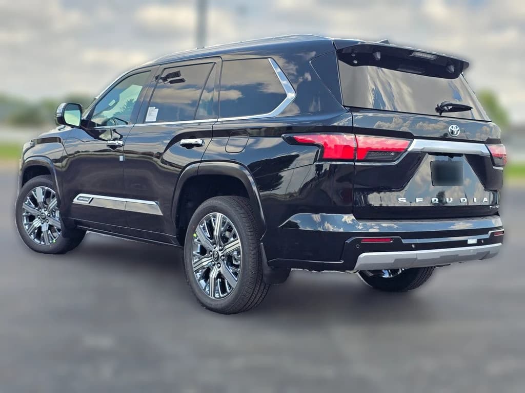 Toyota Sequoia Capstone 4WD (Natl) 2026 — side view