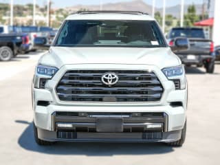 Toyota Sequoia Limited 4WD (Natl)