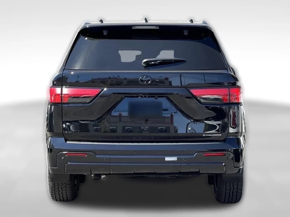 Toyota Sequoia Platinum 4WD (Natl) 2026 — side view