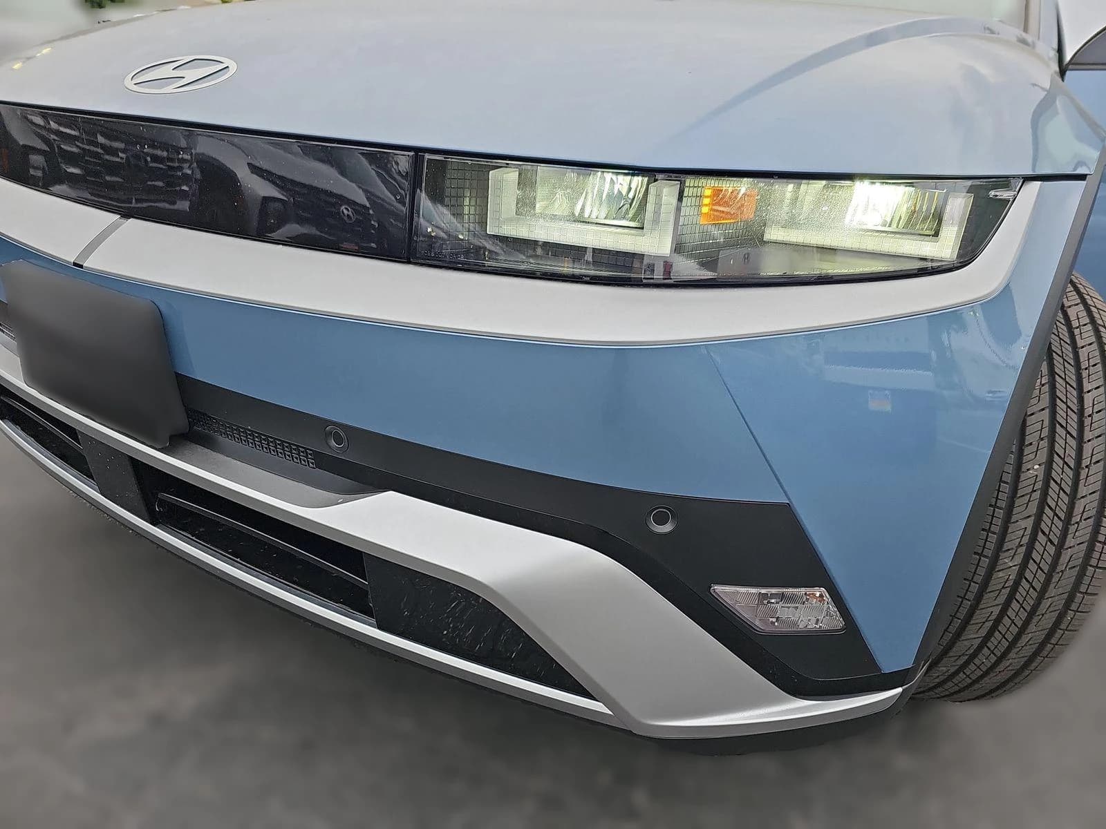 Hyundai IONIQ 5 SE RWD 2026 — side view