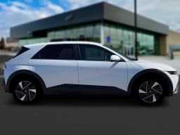 Hyundai IONIQ 5 SE AWD 2026 — side view