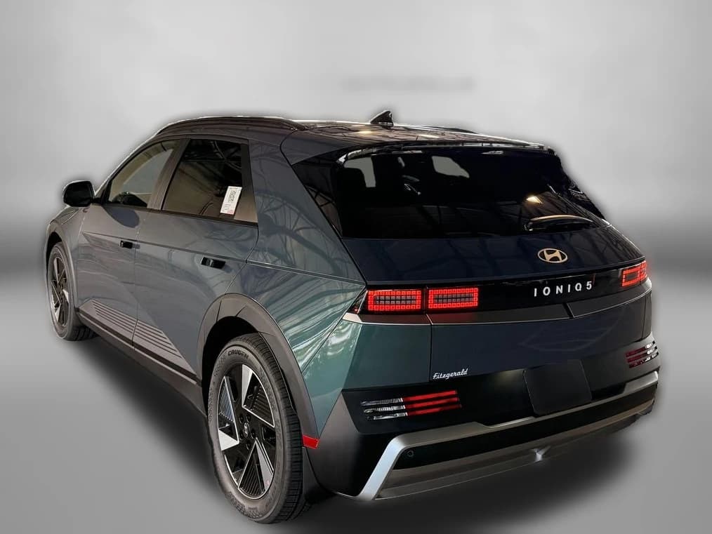 Hyundai IONIQ 5 SEL RWD 2027 — side view