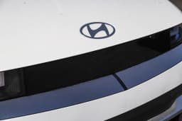 Hyundai IONIQ 5 SEL RWD 2026 — side view