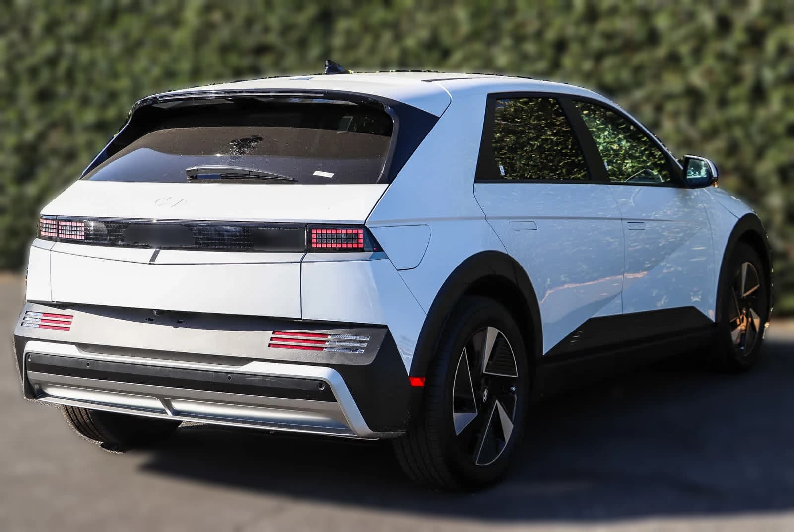 Hyundai IONIQ 5 SEL RWD 2026 — side view