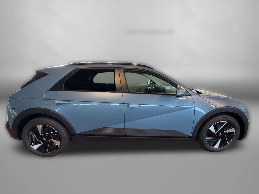 Hyundai IONIQ 5 SEL RWD 2027 — side view