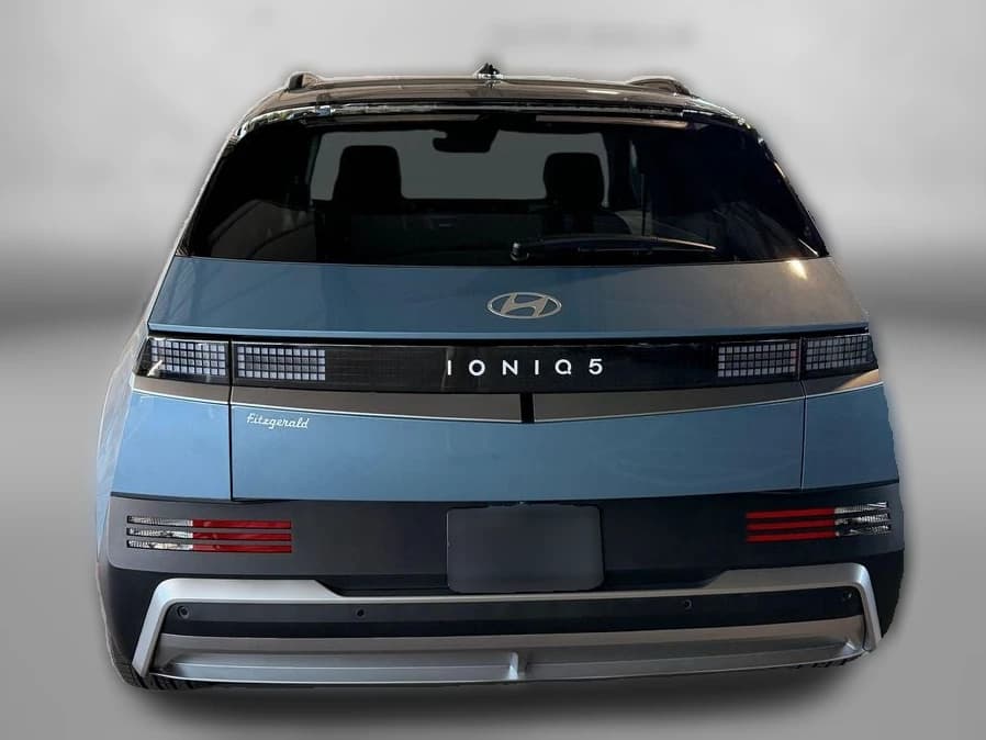 Hyundai IONIQ 5 SEL RWD 2027 — side view