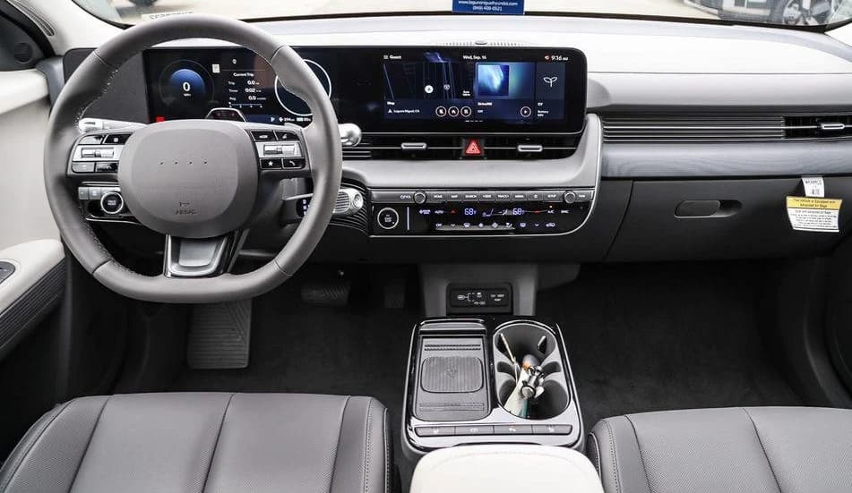 Hyundai IONIQ 5 SEL RWD 2026 — side view