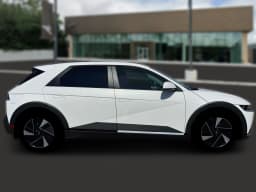 Hyundai IONIQ 5 SEL AWD 2026 — side view