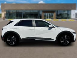 Hyundai IONIQ 5 SEL AWD 2026 — side view