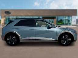 Hyundai IONIQ 5 Limited RWD 2026 — side view