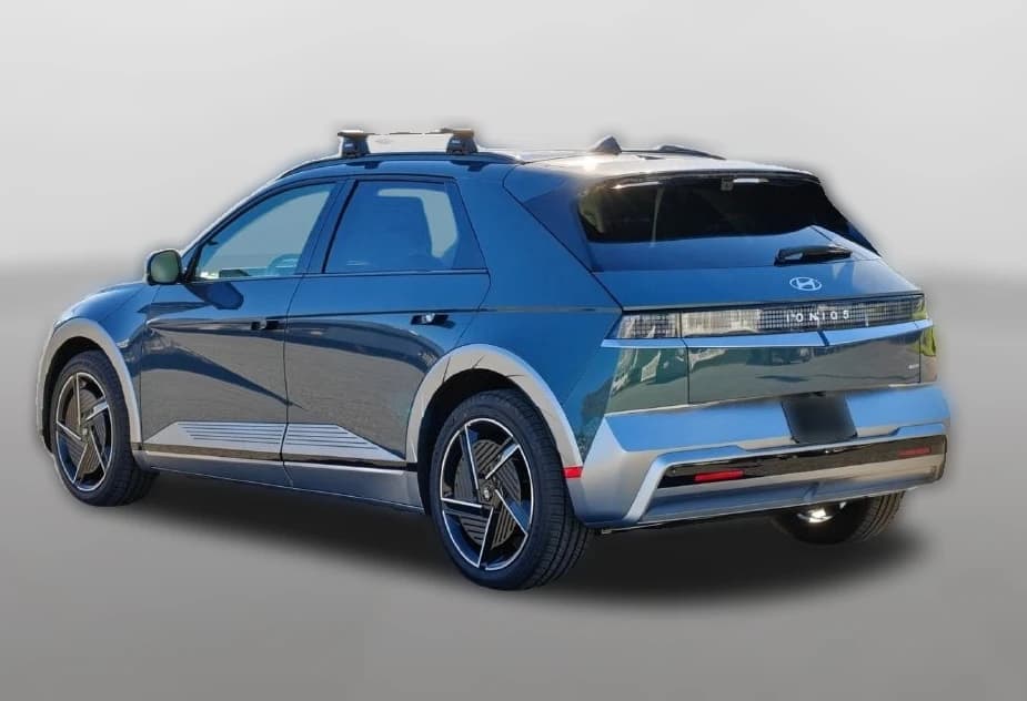 Hyundai IONIQ 5 Limited AWD 2027 — side view