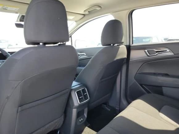 Kia Sportage Hybrid LX FWD 2027 — side view
