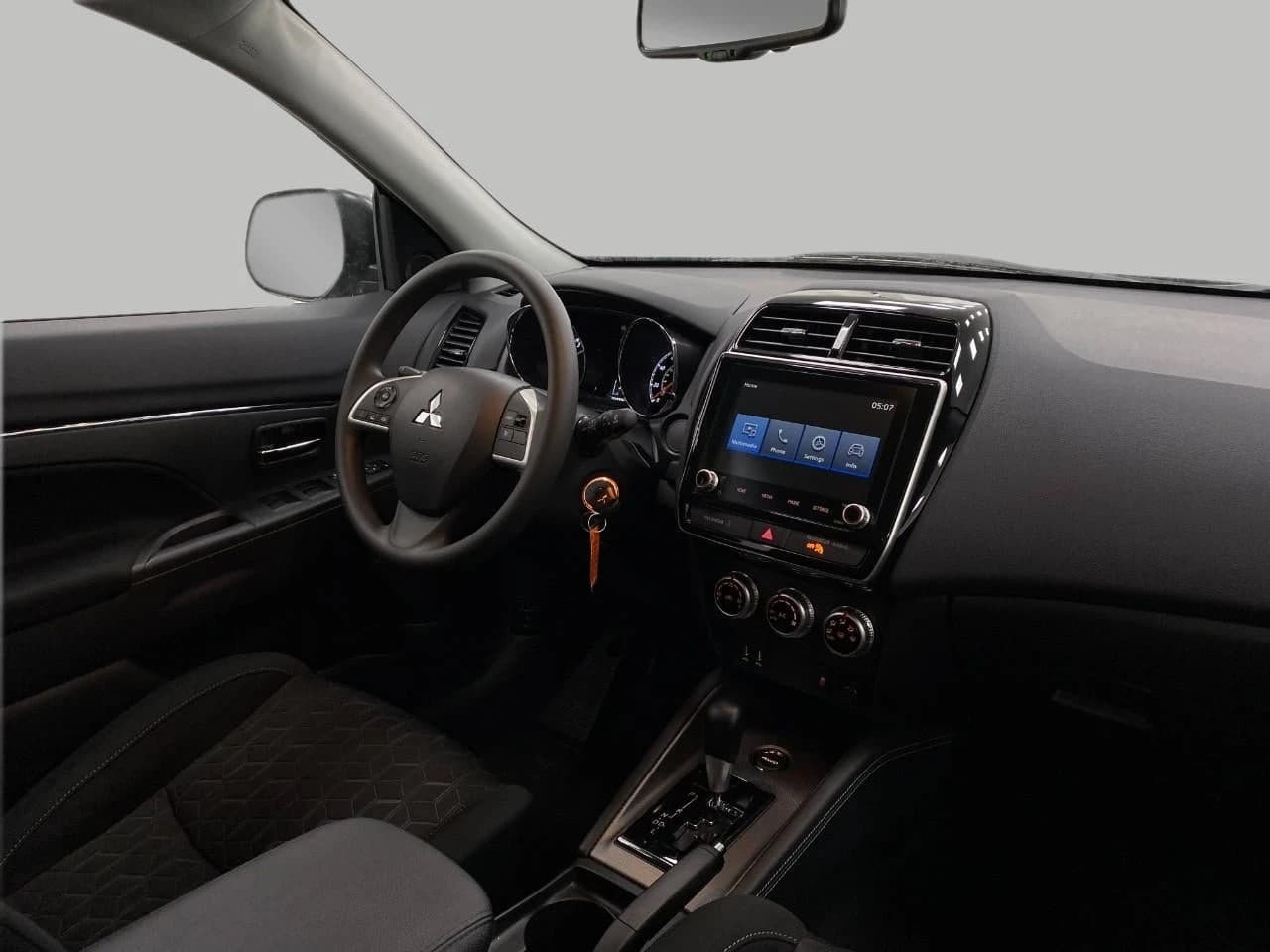 Mitsubishi Outlander Sport S 2.0 AWC 2026 — side view