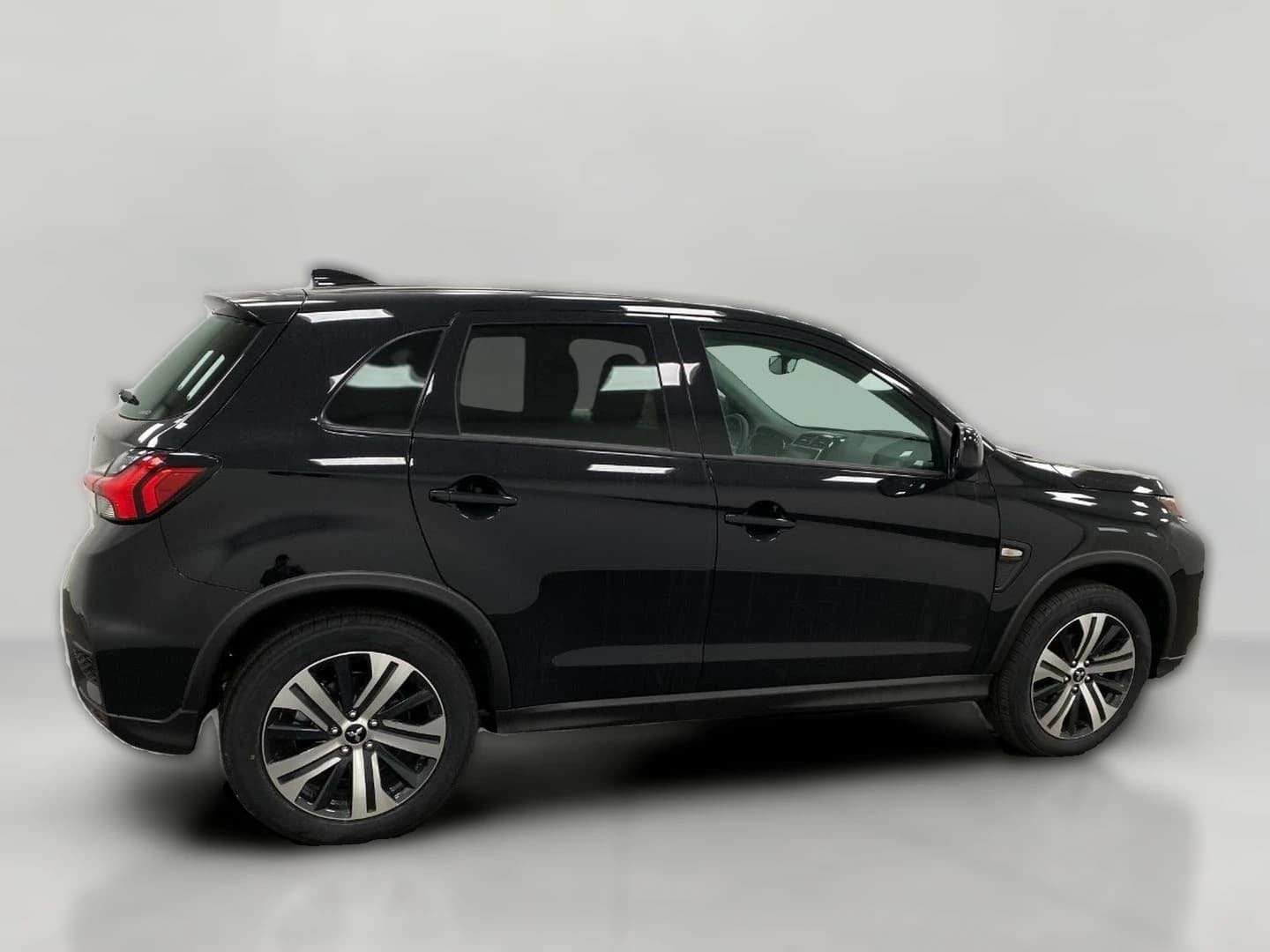 Mitsubishi Outlander Sport S 2.0 AWC 2026 — side view