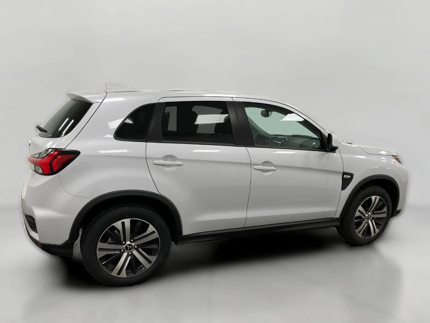 Mitsubishi Outlander Sport ES 2.0 AWC 2026 — side view