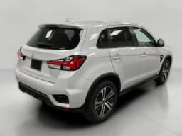 Mitsubishi Outlander Sport ES 2.0 AWC 2026 — side view