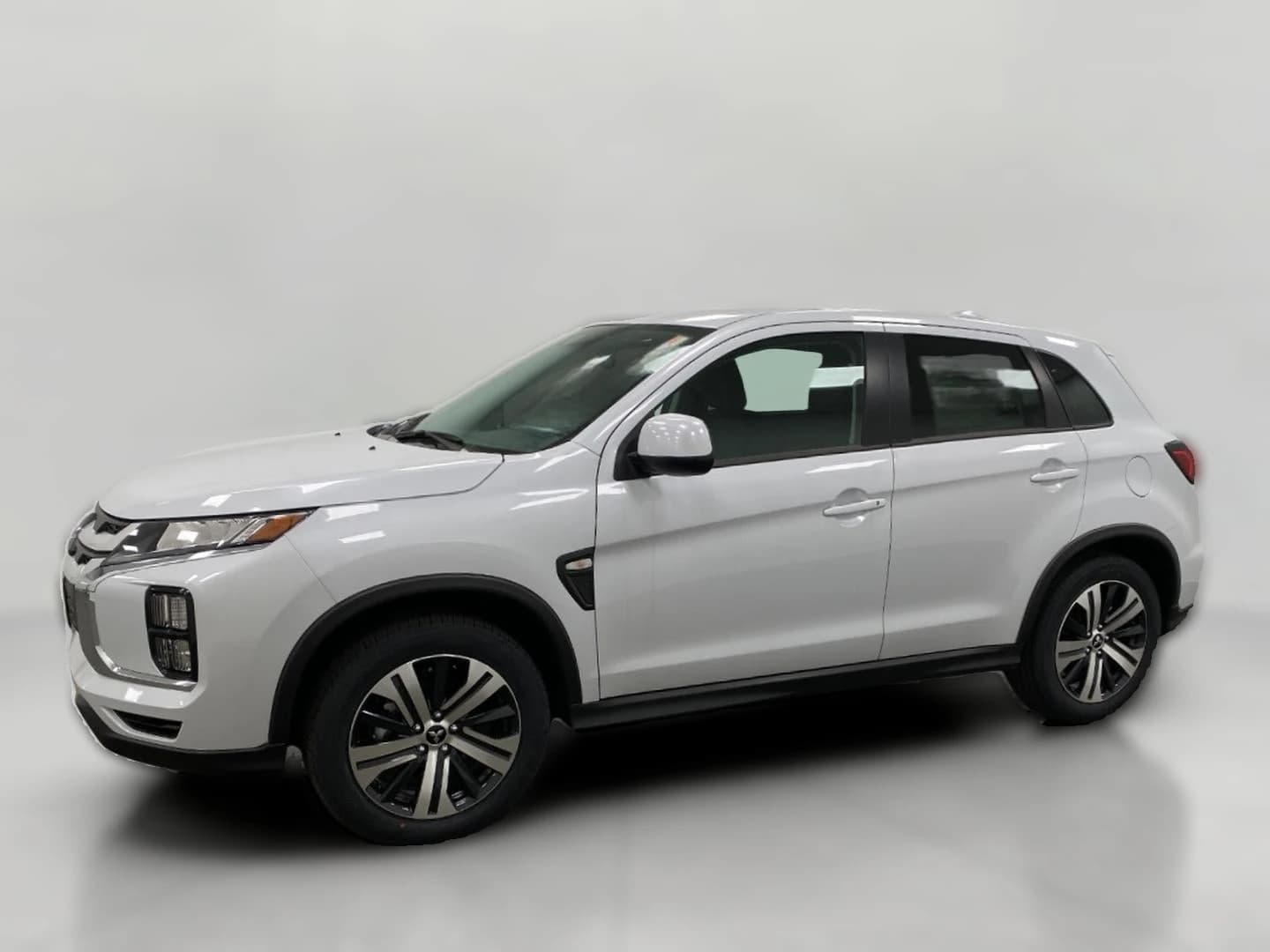 Mitsubishi Outlander Sport ES 2.0 AWC 2026 — side view