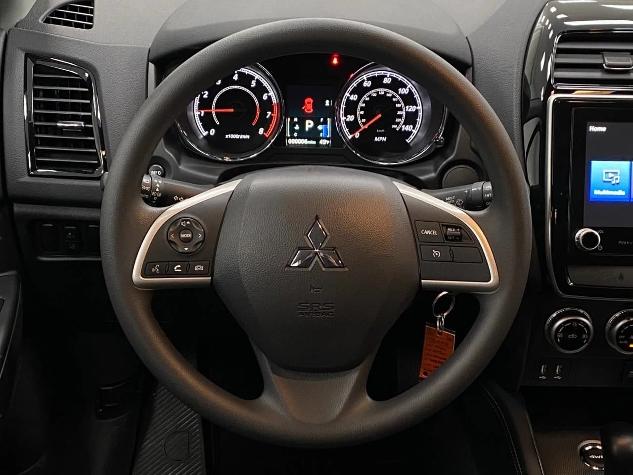 Mitsubishi Outlander Sport ES 2.0 AWC 2026 — side view