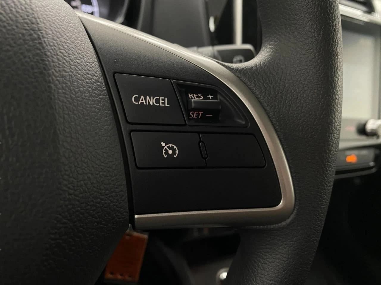 Mitsubishi Outlander Sport ES 2.0 AWC 2026 — side view