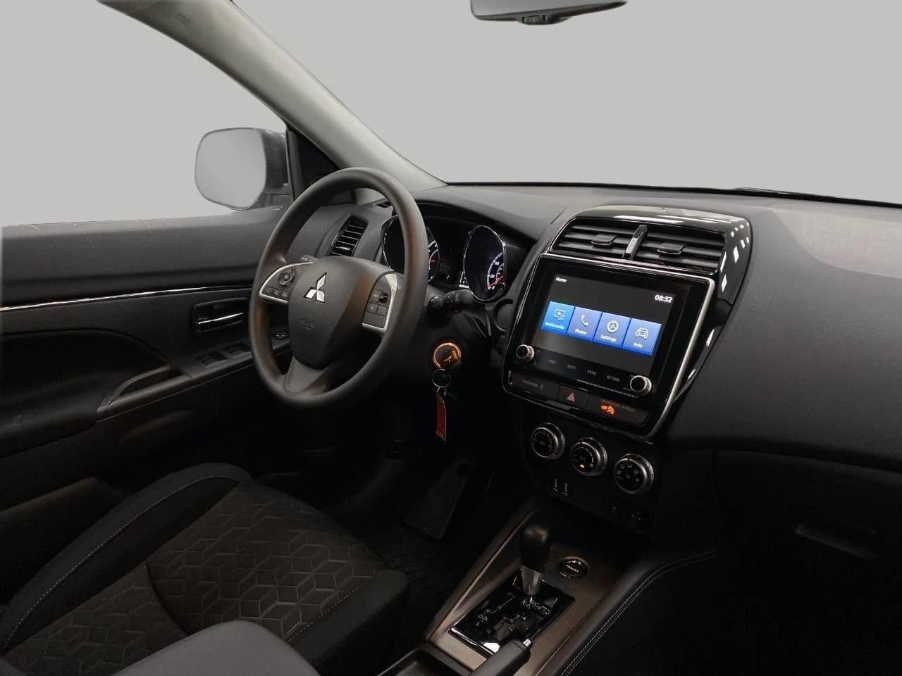 Mitsubishi Outlander Sport ES 2.0 AWC 2026 — side view