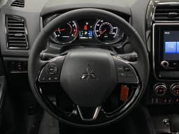 Mitsubishi Outlander Sport LE 2.0 AWC 2026 — side view