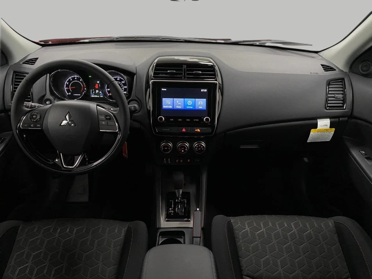 Mitsubishi Outlander Sport LE 2.0 AWC 2026 — side view