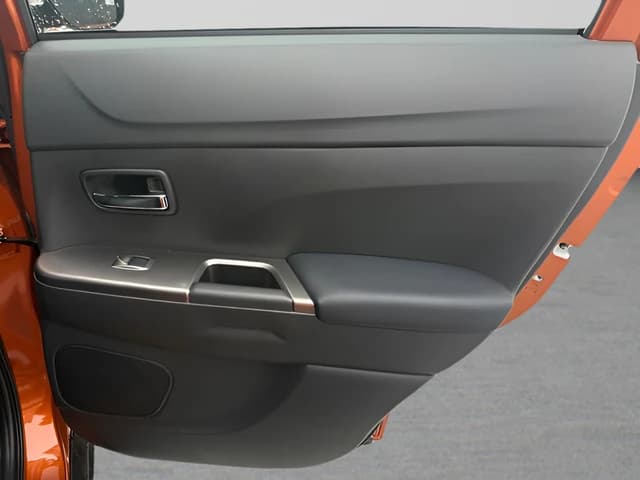 Mitsubishi Outlander Sport SE 2.0 AWC 2026 — side view