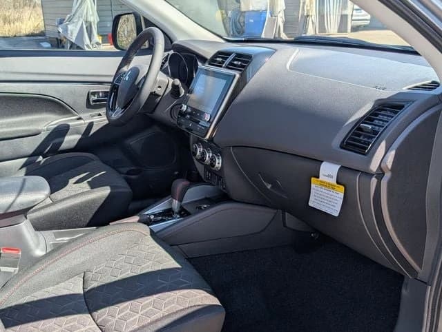 Mitsubishi Outlander Sport Railliart 2.0 AWC 2026 — side view