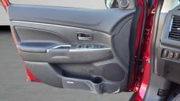 Mitsubishi Outlander Sport SE 2.0 AWC 2026 — side view