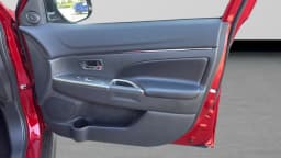 Mitsubishi Outlander Sport SE 2.0 AWC 2026 — side view
