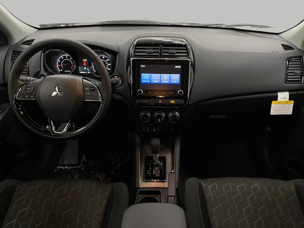 Mitsubishi Outlander Sport S 2.0 AWC 2026 — side view