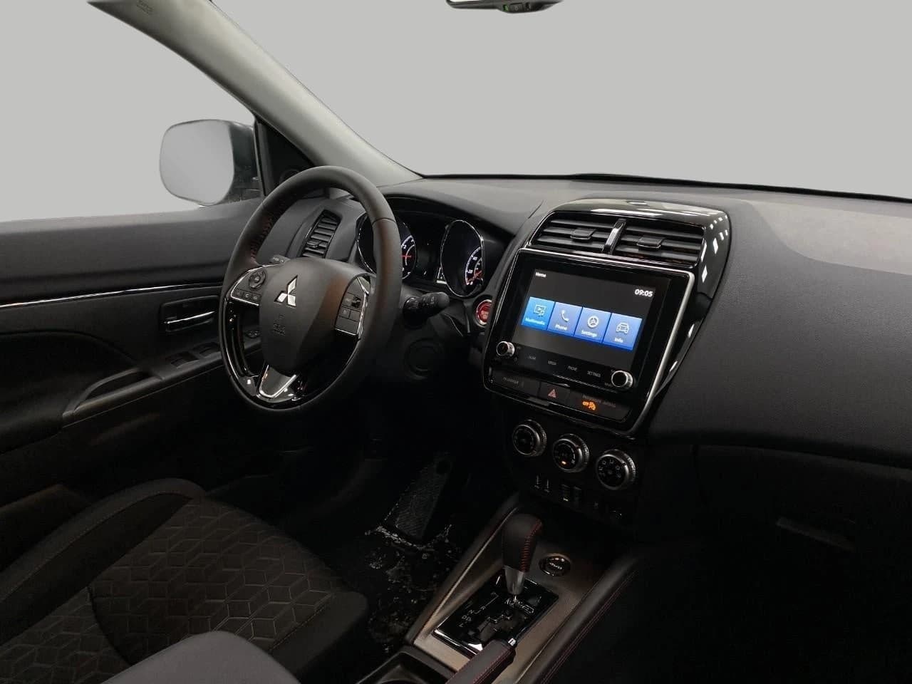 Mitsubishi Outlander Sport S 2.0 AWC 2026 — side view