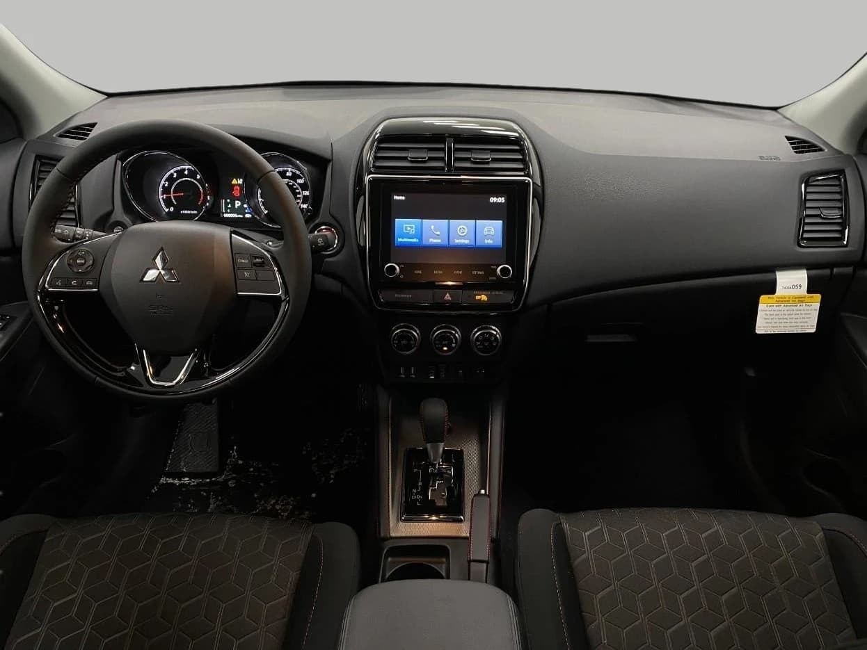 Mitsubishi Outlander Sport S 2.0 AWC 2026 — side view