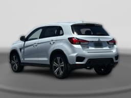 Mitsubishi Outlander Sport SE 2.0 AWC 2026 — side view