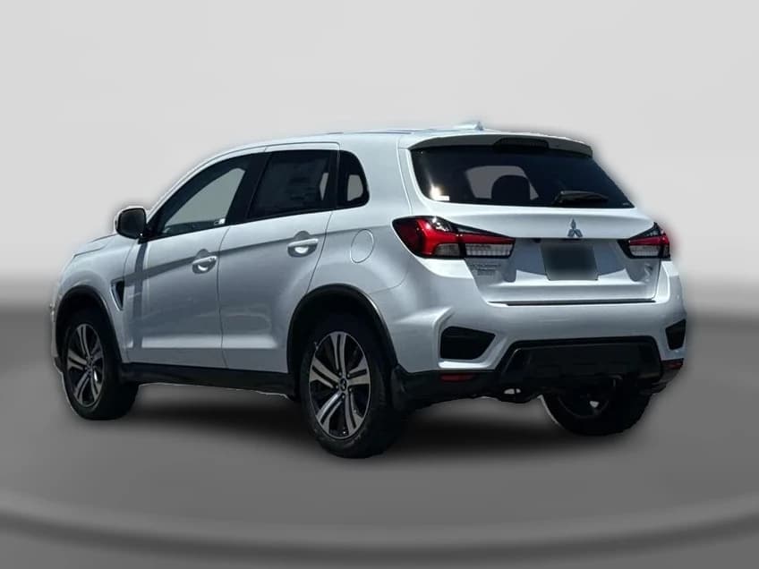 Mitsubishi Outlander Sport SE 2.0 AWC 2026 — side view