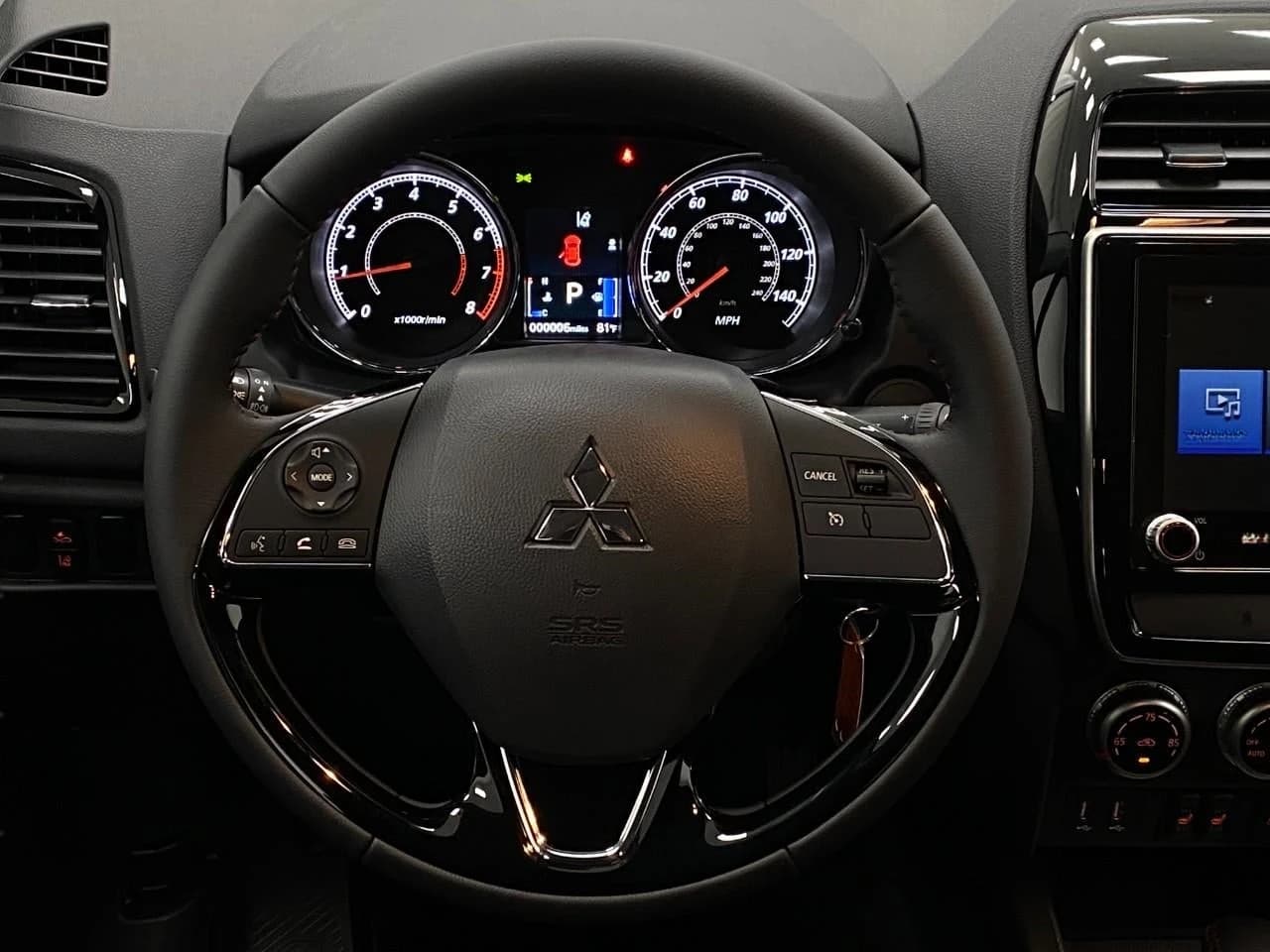 Mitsubishi Outlander Sport LE 2.0 AWC 2026 — side view