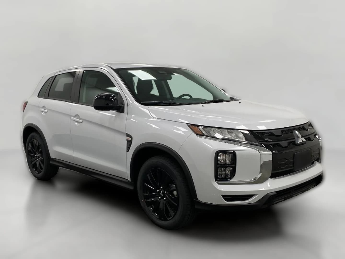 Mitsubishi Outlander Sport LE 2.0 AWC 2026 — side view