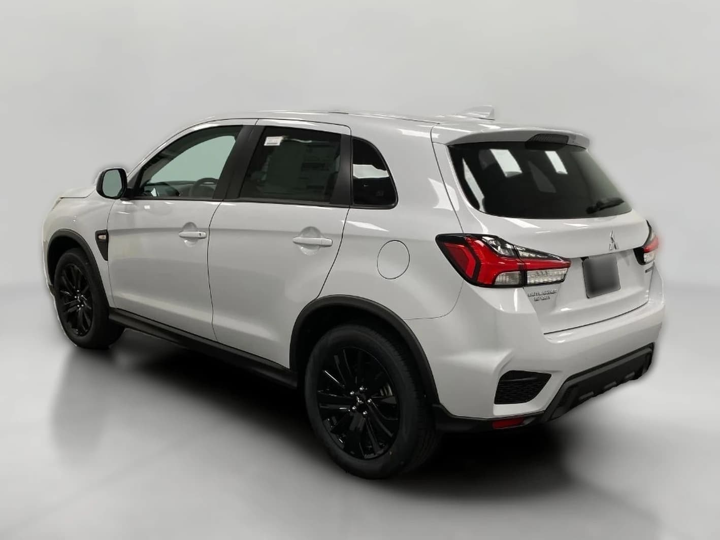 Mitsubishi Outlander Sport LE 2.0 AWC 2026 — side view