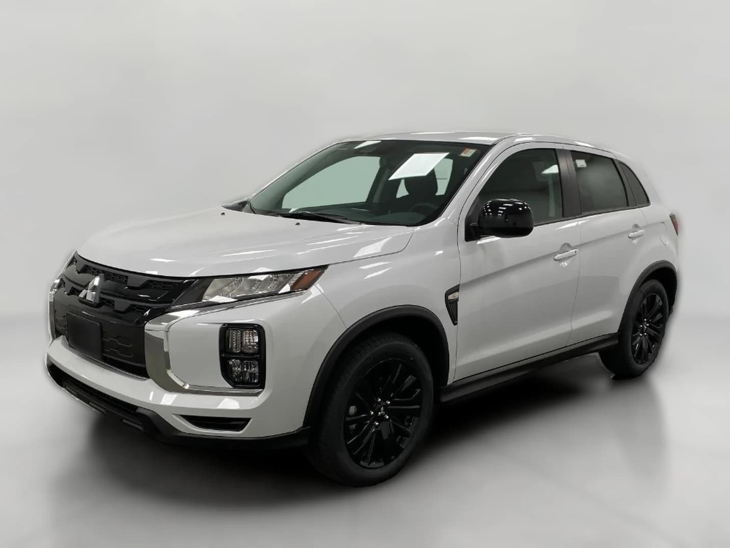 Mitsubishi Outlander Sport LE 2.0 AWC 2026 — side view